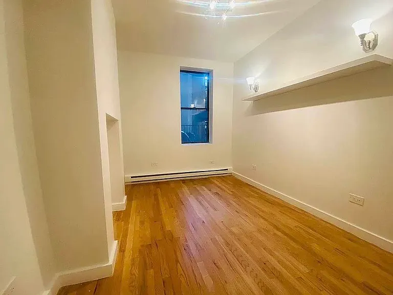 102 W 29th St #1 — Photo 16