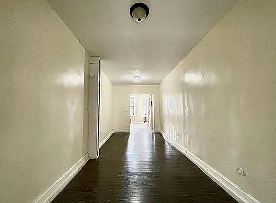 3rd image of 2006 2nd Ave APT 4
