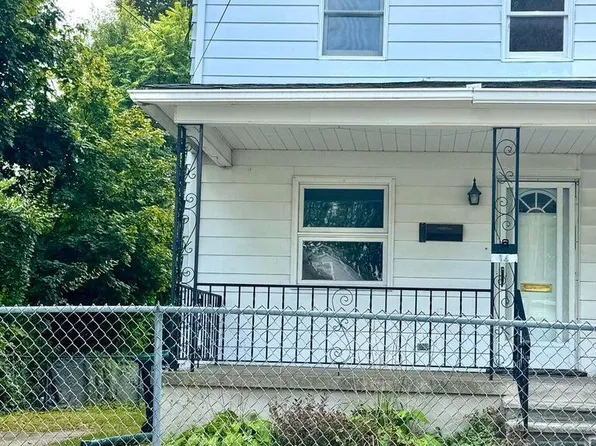 14 Fairview St, Wyoming, PA 18644