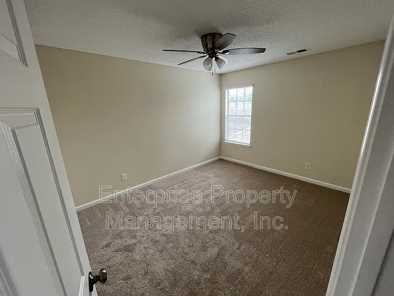 6869 Century Oaks Dr — Photo 6