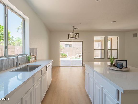 4th image of 15046 W LARKSPUR Drive