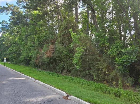 W Causeway Approach, Mandeville, LA 70471