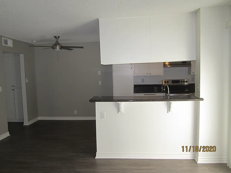Westbay Apartments — Photo 35