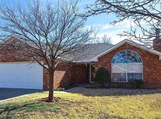 2205 Northglen Dr, Clovis, NM 88101