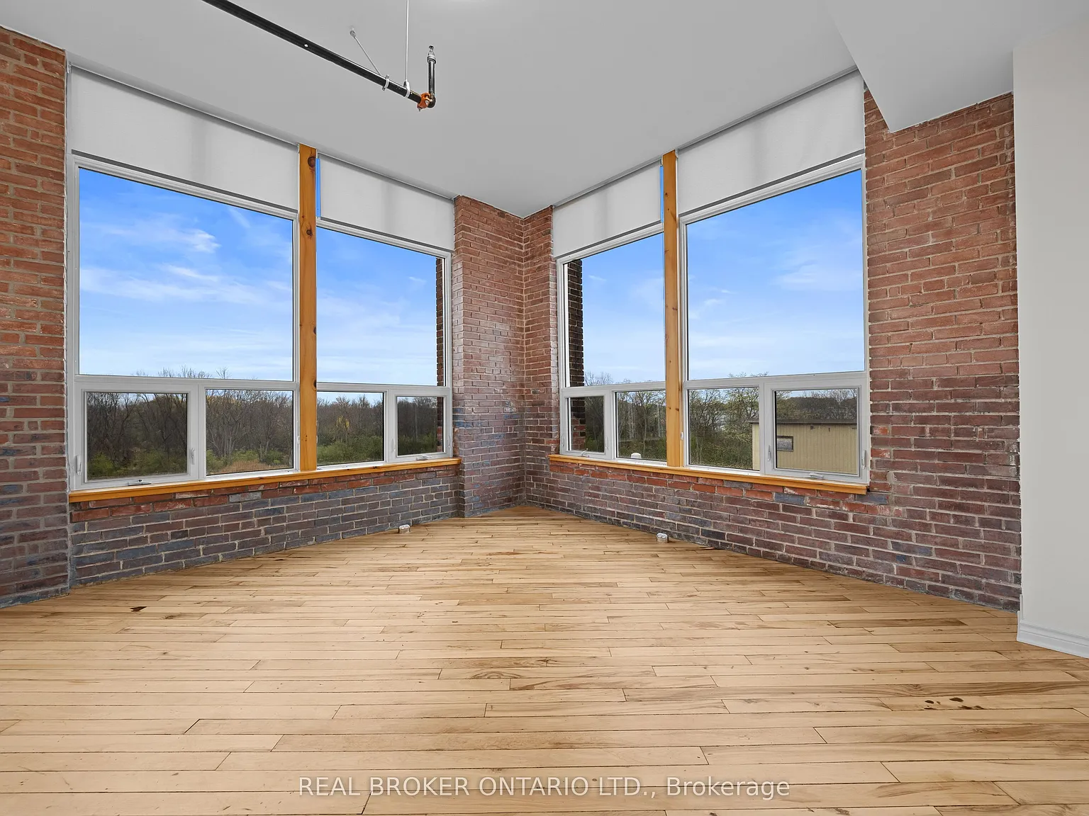 2 bed, $2,950 — Photo 2