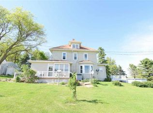 36272 300th St, Hinton, IA 51024