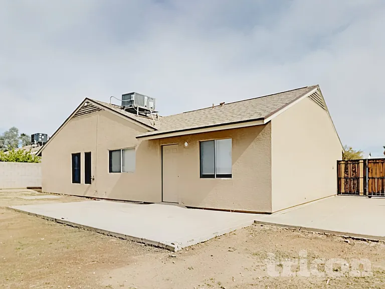 20812 N 11th Ave — Photo 16