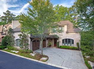 4560 Woodlawn Gates Ln, Marietta, GA 30068