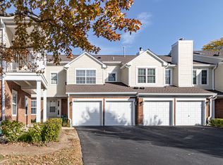 674 Portage Ct, Vernon Hills, IL 60061