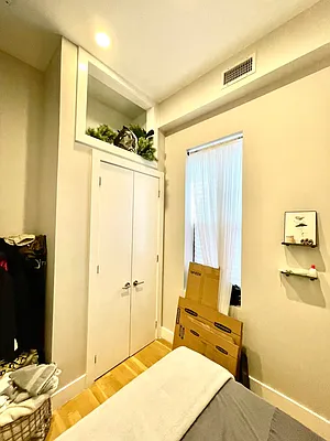 Rented by Pear NYC LLC | media 15