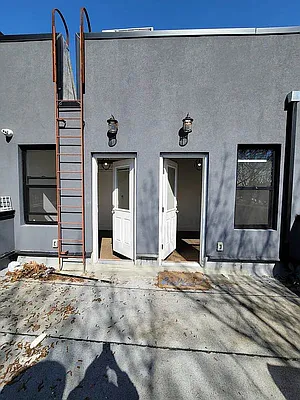 Rented by Cityside Rentals Corp | media 22