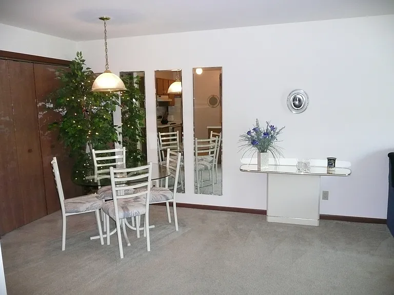 Elka Lane Apartments LLP — Photo 9