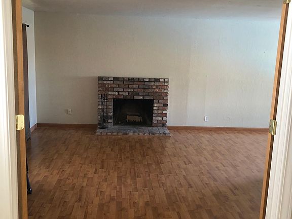 3rd image of 112 Asbury Dr