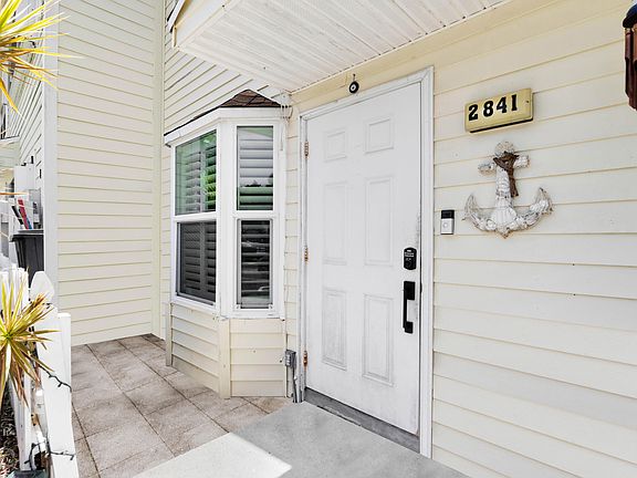 3rd image of 2841 NE 15TH Street