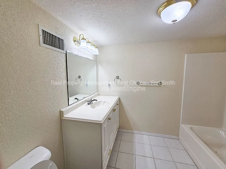 1300 Armistead Rd — Photo 28