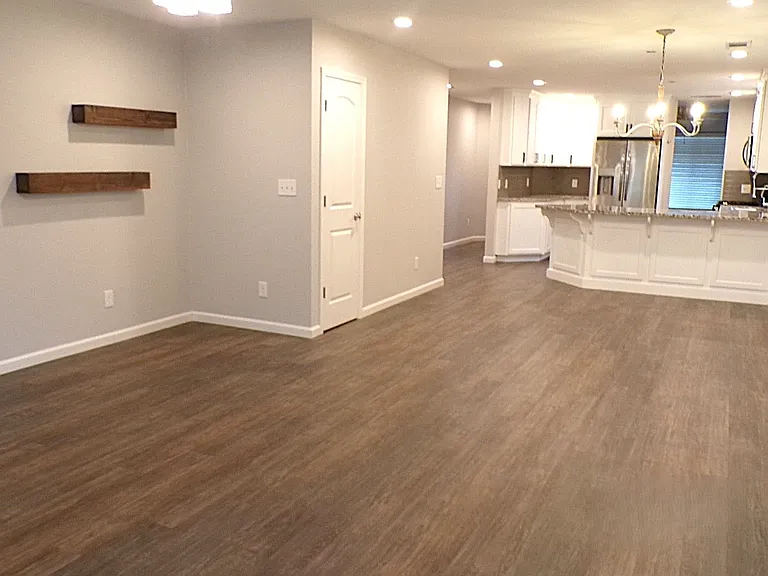 151 E Yolo St — Photo 2