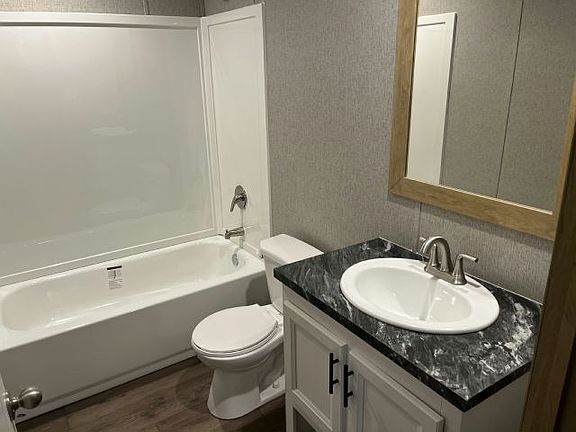 3rd image of 1400 Banana Rd #125