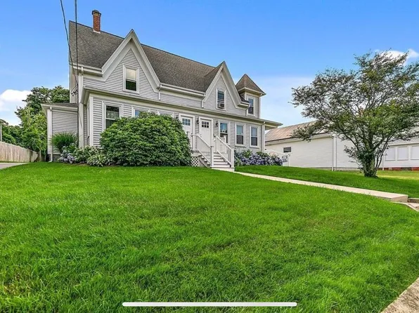 280 Court St APT 3, Plymouth, MA 02360