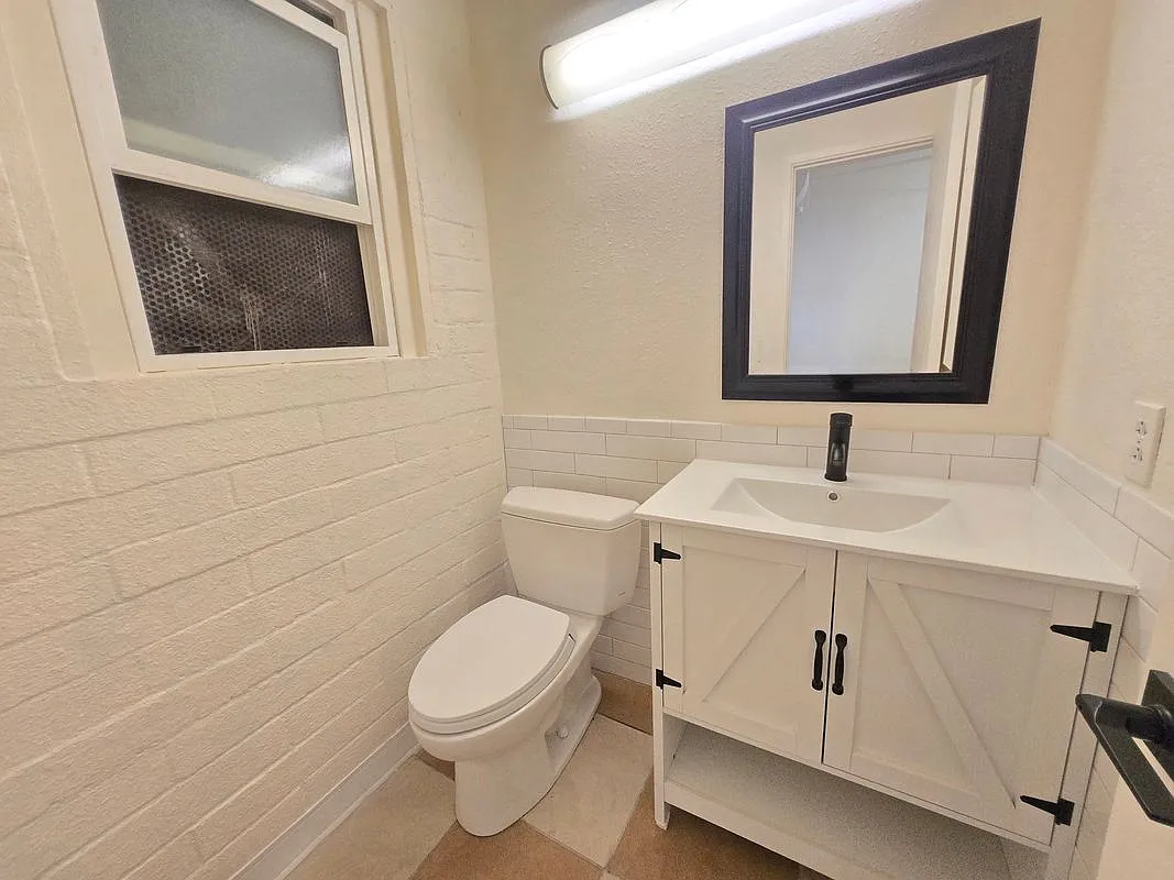 Studio, 1.0 bath, 725 sqft, $3,300 — Photo 4