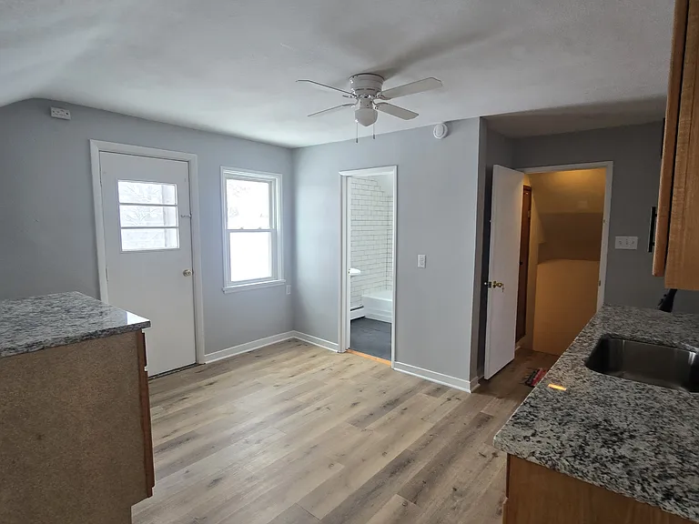 7800 W Forest Home Ave — Photo 7
