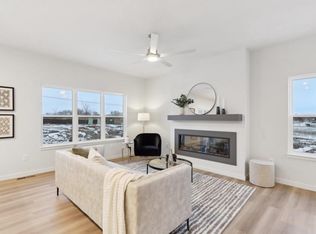 3165 Drumlin Ridge Dr, Cottage Grove, WI 53527