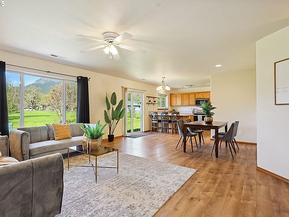 4th image of 713 Chinook Cir