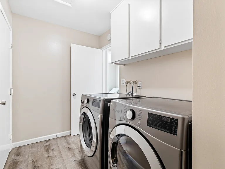 245 Firestone Dr — Photo 18