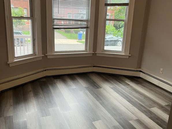 27 Mortson St APT 1, Hartford, CT 06106