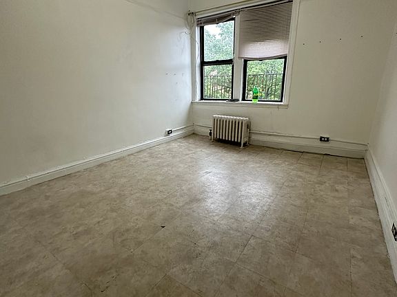 4th image of 1451 Taylor Ave #5A