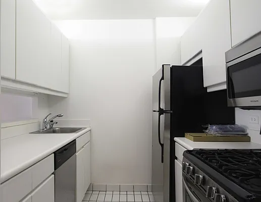 Rented by Compass | media 19