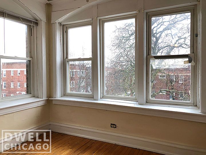 1st image of 1302 W Albion Ave APT 1