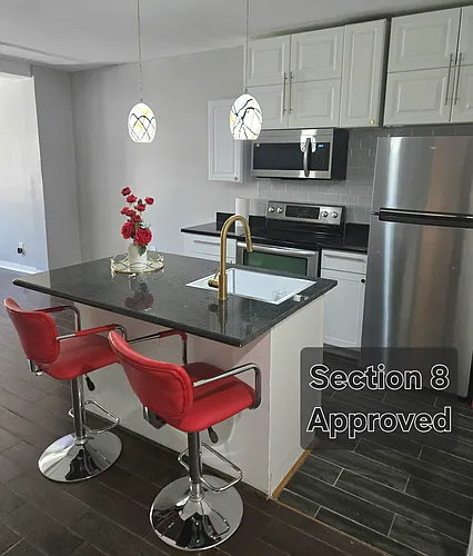 5822 Baynton St Photo 1