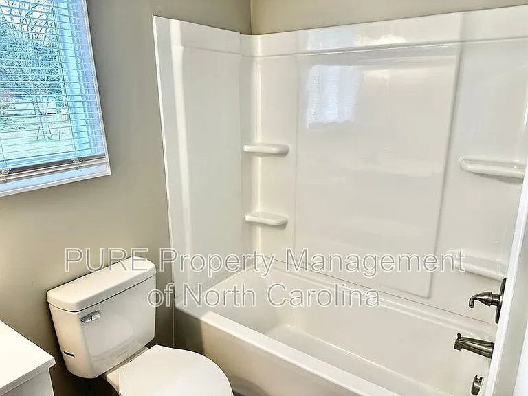 213 Irma Ave — Photo 27