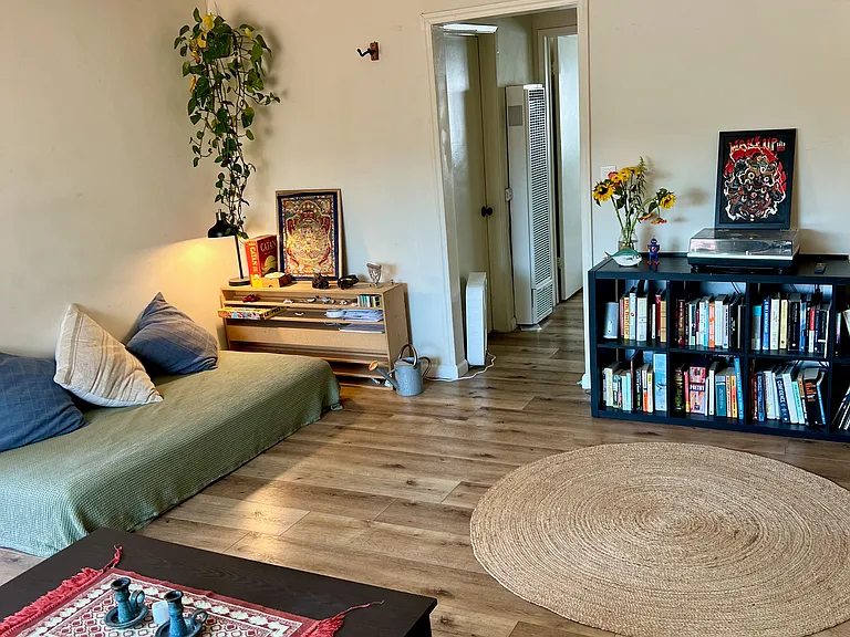 Tracy St — Photo 2