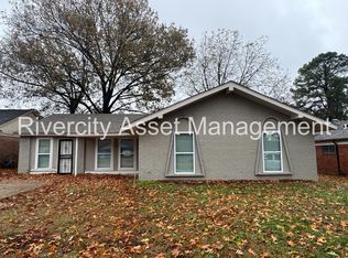 3219 Holly Berry Dr, Memphis, TN 38118