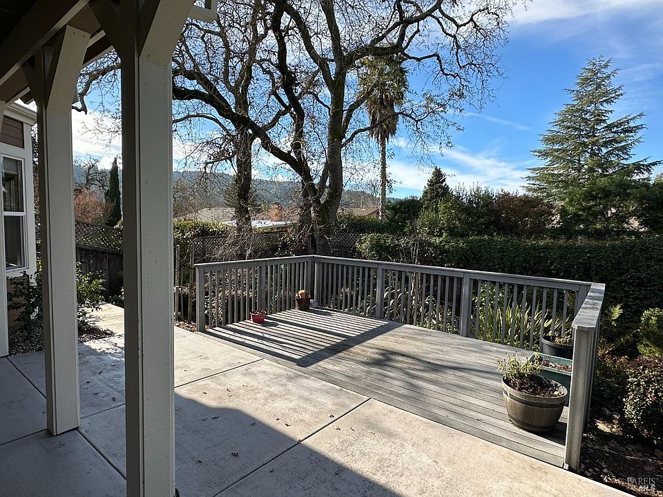 2nd image of 9237 Oak Trail Circle