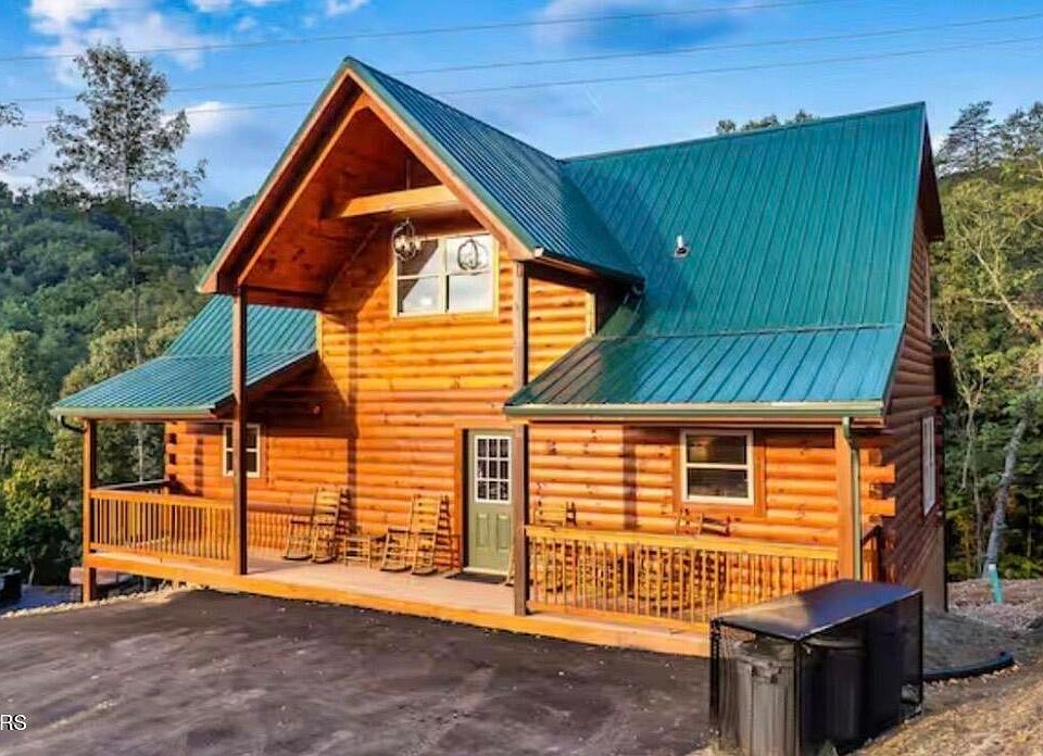 1st image of 848 String Run Way