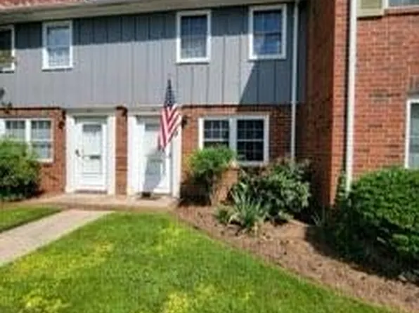 1300 Larchmont Pl APT 310, Salisbury, NC 28144