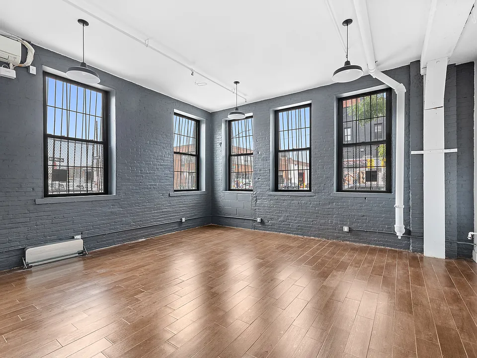 239 Banker St #1M