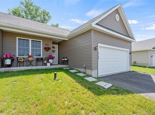 8186 Rachel Ct, Baldwinsville, NY 13027