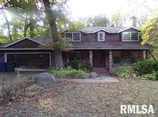 16 Wildwood Trl, Bettendorf, IA 52722