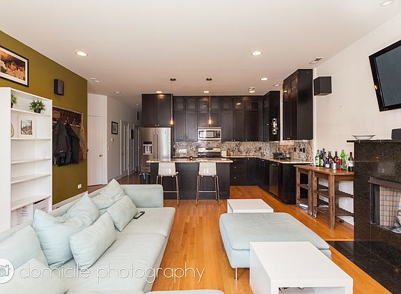 4th image of 1134 N California Ave APT 102