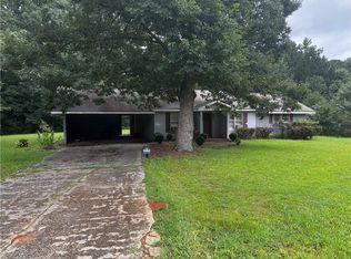 924 Garner Rd SW, Lilburn, GA 30047