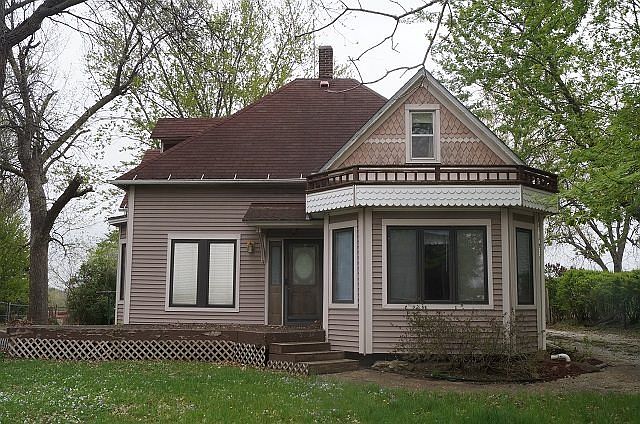 1st image of 825 16th St