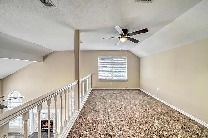 301 Ashley Dr — Photo 15