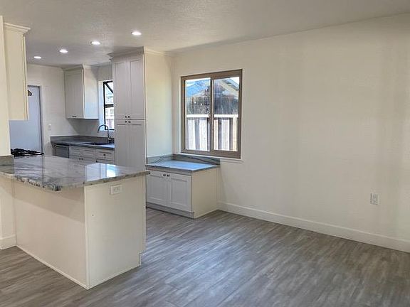 2nd image of 28046 Dickens Ave