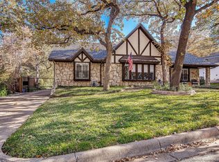 809 Firewheel Trl, Fort Worth, TX 76112