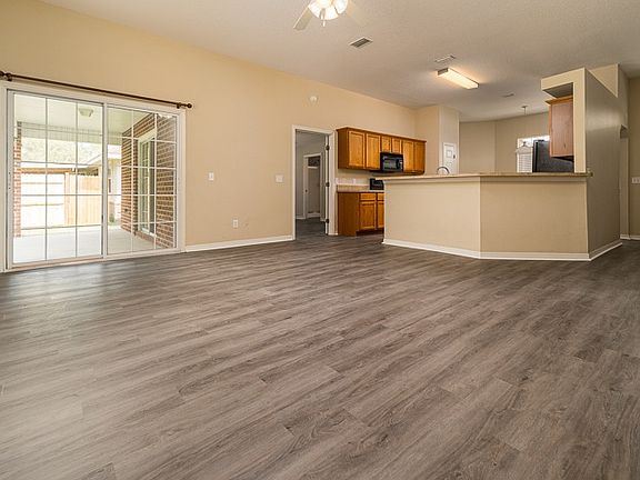5th image of 1049 SW Jaguar Dr