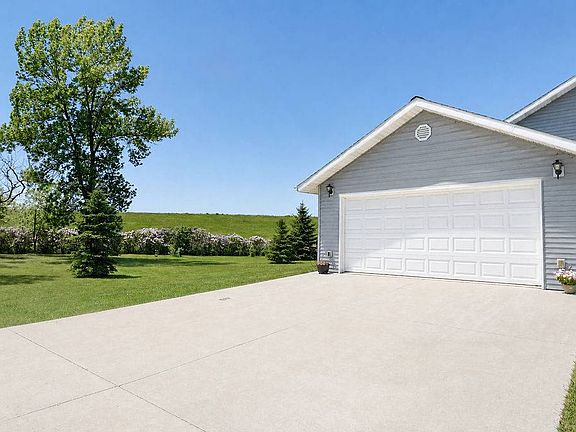 5th image of 207 Touria Ln