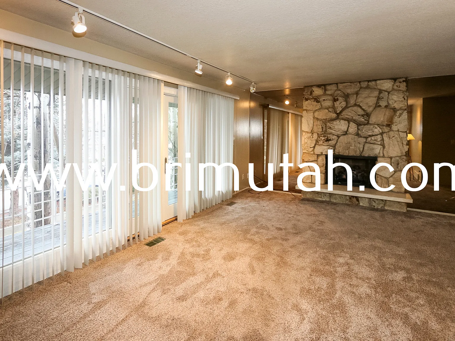 4717 Naniloa Dr. - 1 — Photo 2